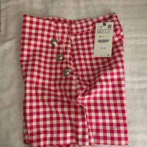 Zara xs high waisted  gingham shorts in pink and white.